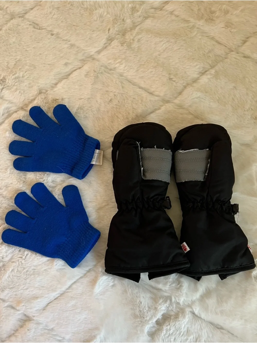 Kids Winter Gloves & Mittens Bundle Size 4-6 Black Blue 2 Pairs